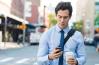 jeune homme smartphone